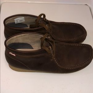Clarks Men’s hi top Wallabee boots
